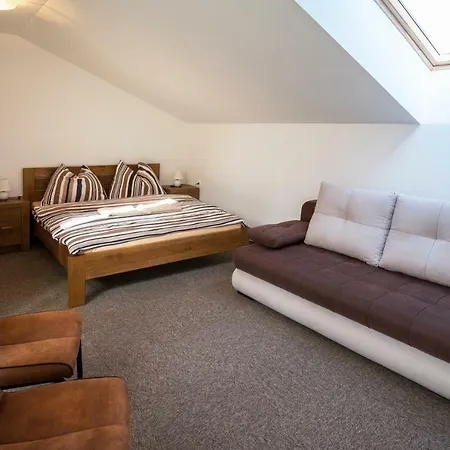 Biela Put - Veverica דירה דמנובסקה דולינה